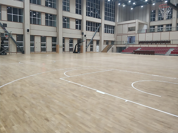 木地板籃球場是用什么材質(zhì)的地板裝成？你了解多少呢？